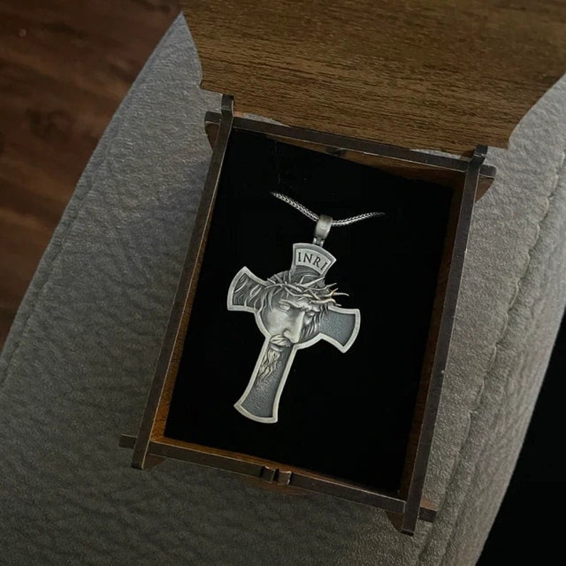 Keresztény keresztes nyaklánc - harci nyaklánc - lelki ajándék